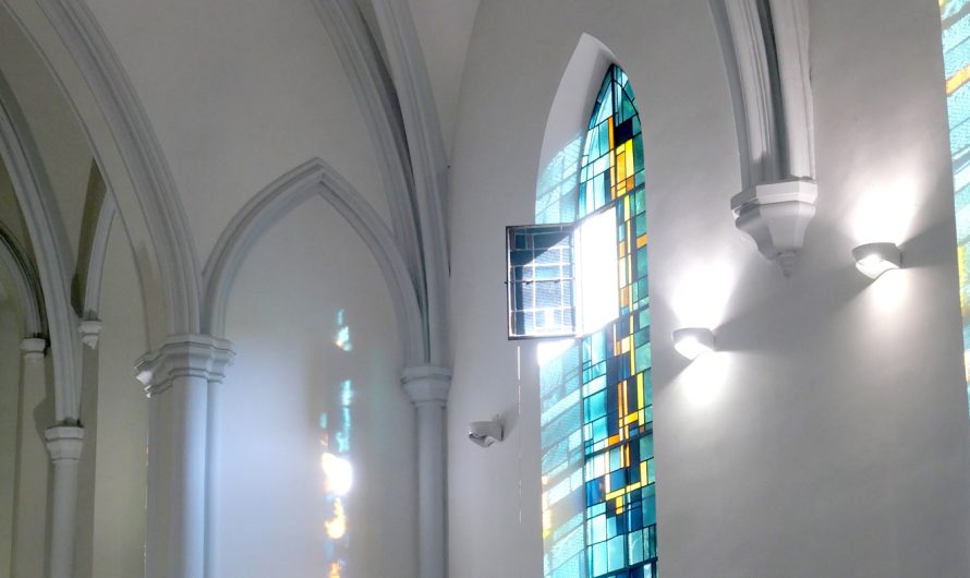 Laissons nous transformer par la lumière du Christ ♫